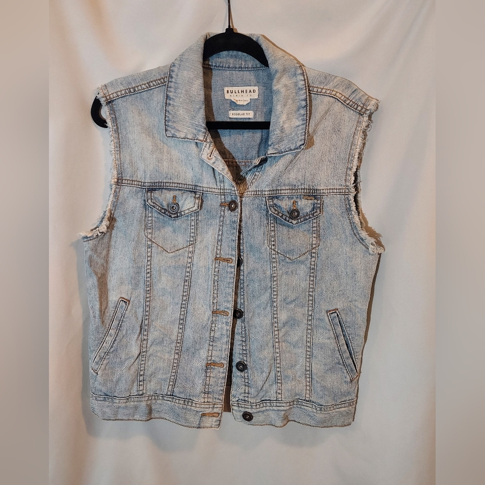 Bullhead Light Blue Denim Vest With White Southwestern Print On Back #boho